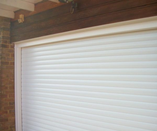 Cardale Thermaglide Roller Garage Door, fitted in Ashtead, Surrey 2