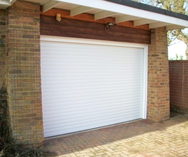 Cardale Thermaglide Roller Garage Door, fitted in Ashtead, Surrey 4