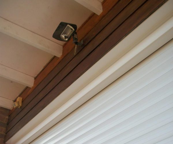 Cardale Thermaglide Roller Garage Door, fitted in Ashtead, Surrey 5