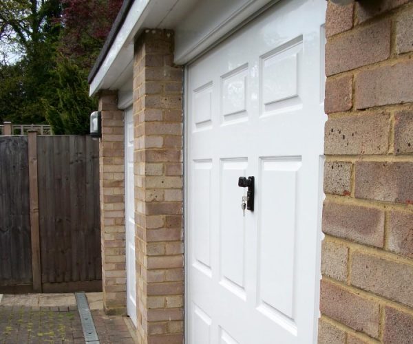 2 CARDALE STEEL GARAGE DOORS FITTED CHOBHAM, SURREY 2