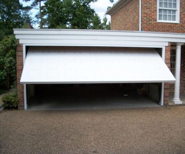 CARDALE STEEL GEORGIAN UP AND OVER GARAGE DOOR FITTED IN CAMBERLEY 2