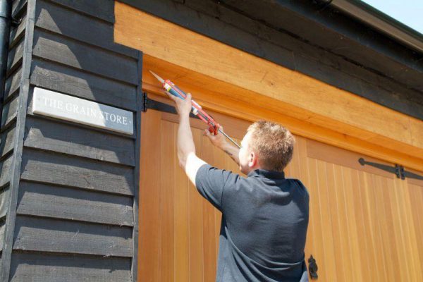 12 Common Garage Door Problems… And How To Solve Them!