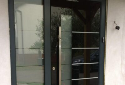 SDI 514 Gwent Aluminium Black Glass Door