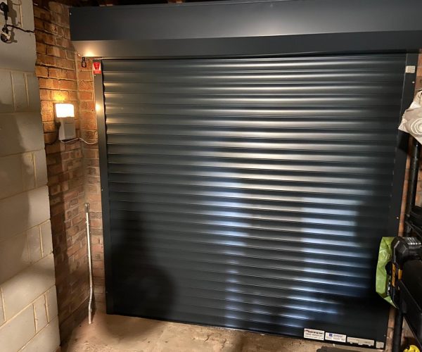 Anthracite Grey Alluguard Roller 4