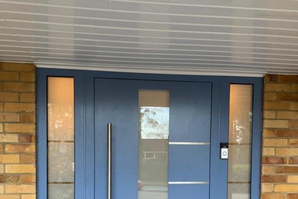 Spitfire S200 Front Door with Matching Carteck Sectional