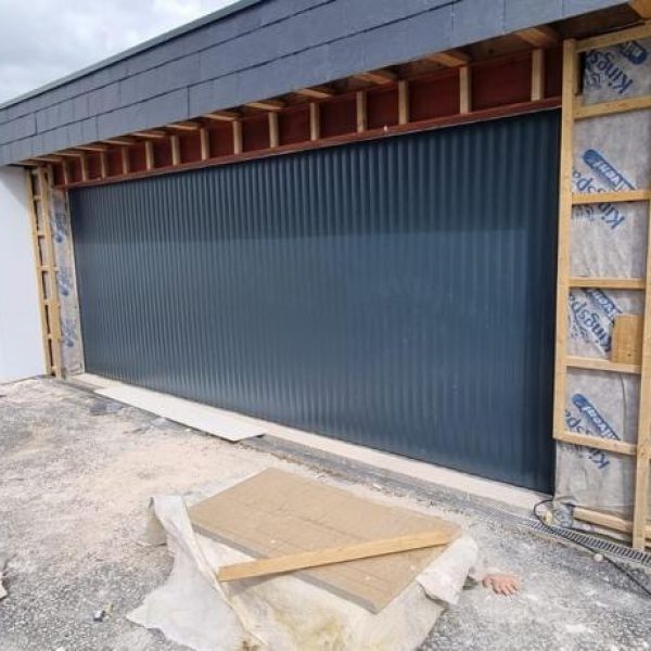 Sliding garage door