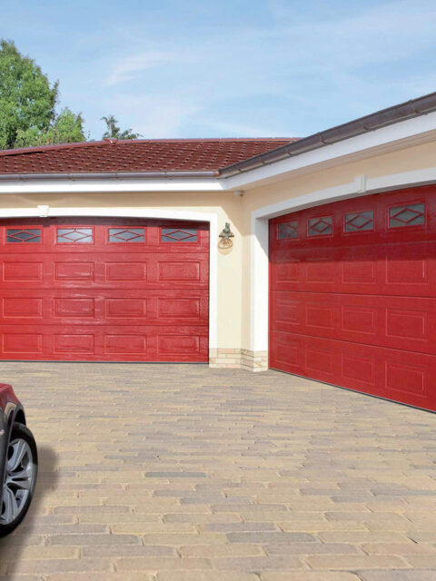 Teckentrup-CarTeck-Sectional-Georgian-Red-with-Rhombus-Mullion-Windows