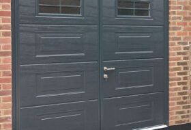 Endurance front door with carteck insulated side hinged door both specially sprayed in real 7042 – fitted in Hampton (4)