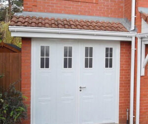 Side-Hinged Georgian Vertical