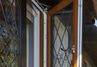 Logik S Golden Oak Window